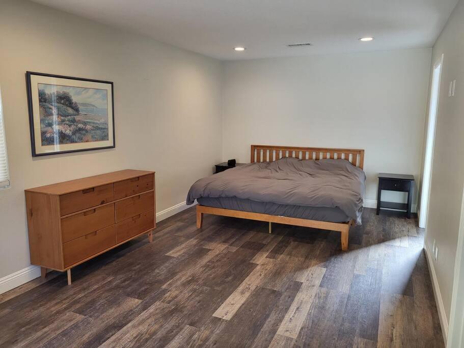 Bouganvilla 4-Bedroom, 2-Baths, Single Family House Thousand Oaks Extérieur photo