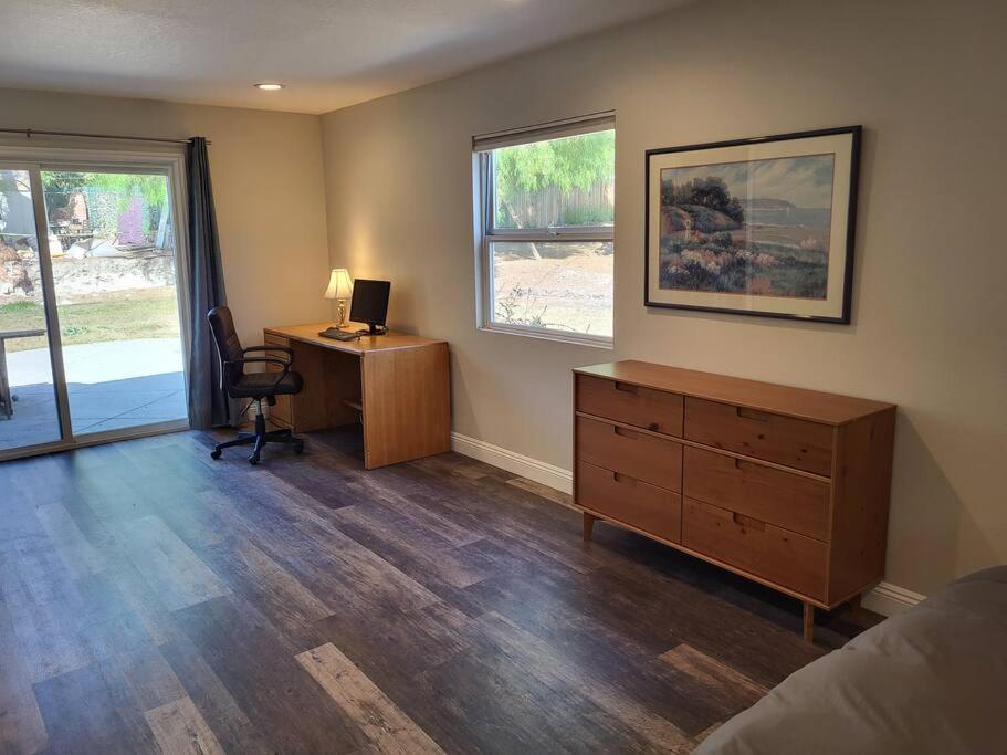 Bouganvilla 4-Bedroom, 2-Baths, Single Family House Thousand Oaks Extérieur photo