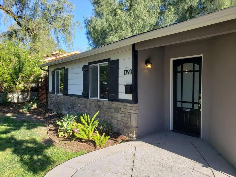 Bouganvilla 4-Bedroom, 2-Baths, Single Family House Thousand Oaks Extérieur photo