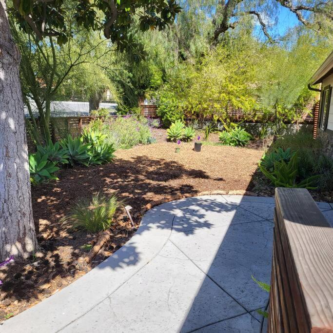 Bouganvilla 4-Bedroom, 2-Baths, Single Family House Thousand Oaks Extérieur photo